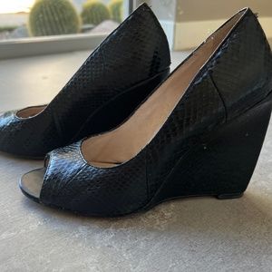 HOUSE OF HARLOW 1960 Wedge